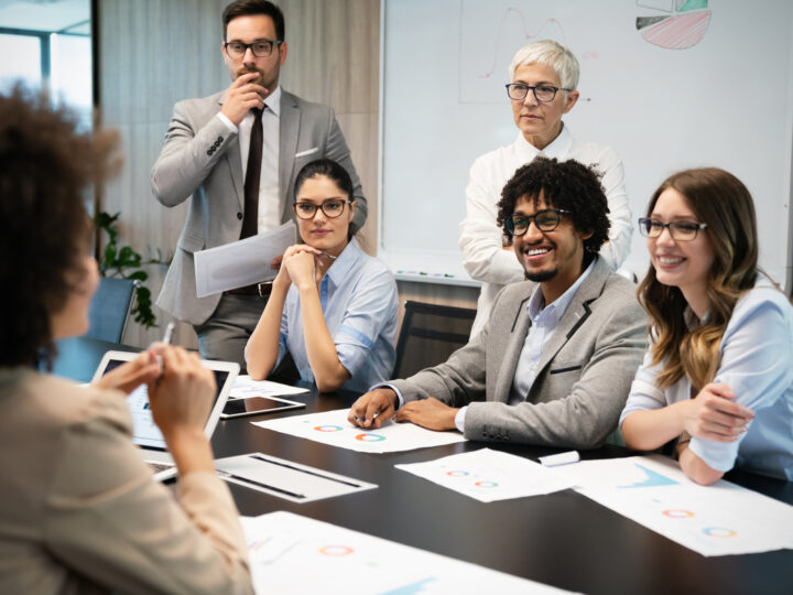 Dicas para evitar gafes em reuniões de trabalho