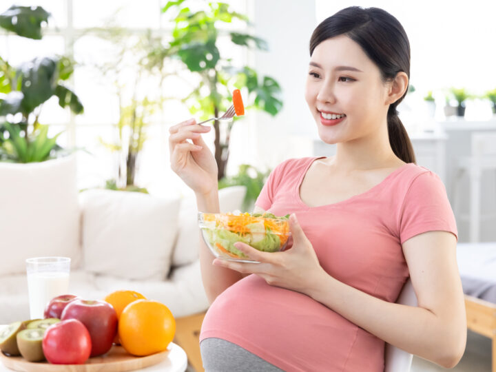 Entenda a importância do ácido fólico durante a gravidez