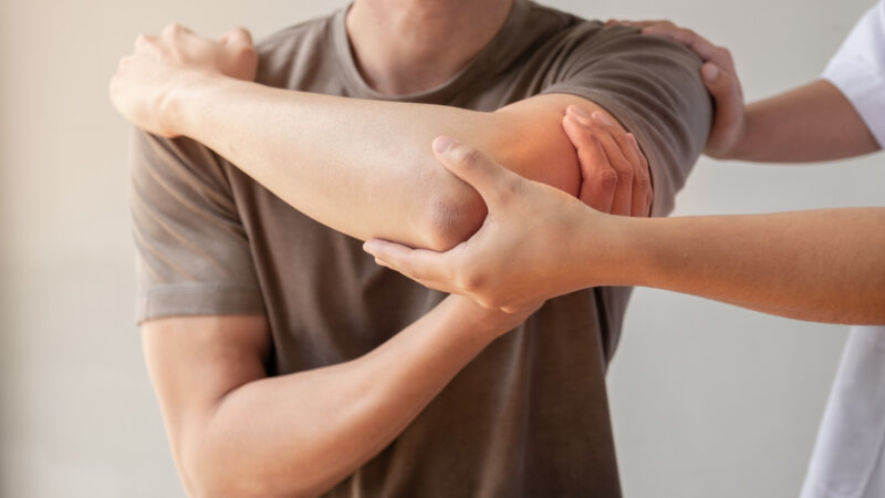 Síndrome do impacto: entenda as causas do problema que gera dor no ombro