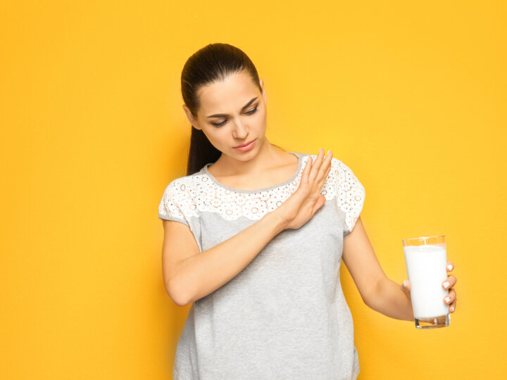 Veja a diferença entre intolerância à lactose e alergia ao leite de vaca