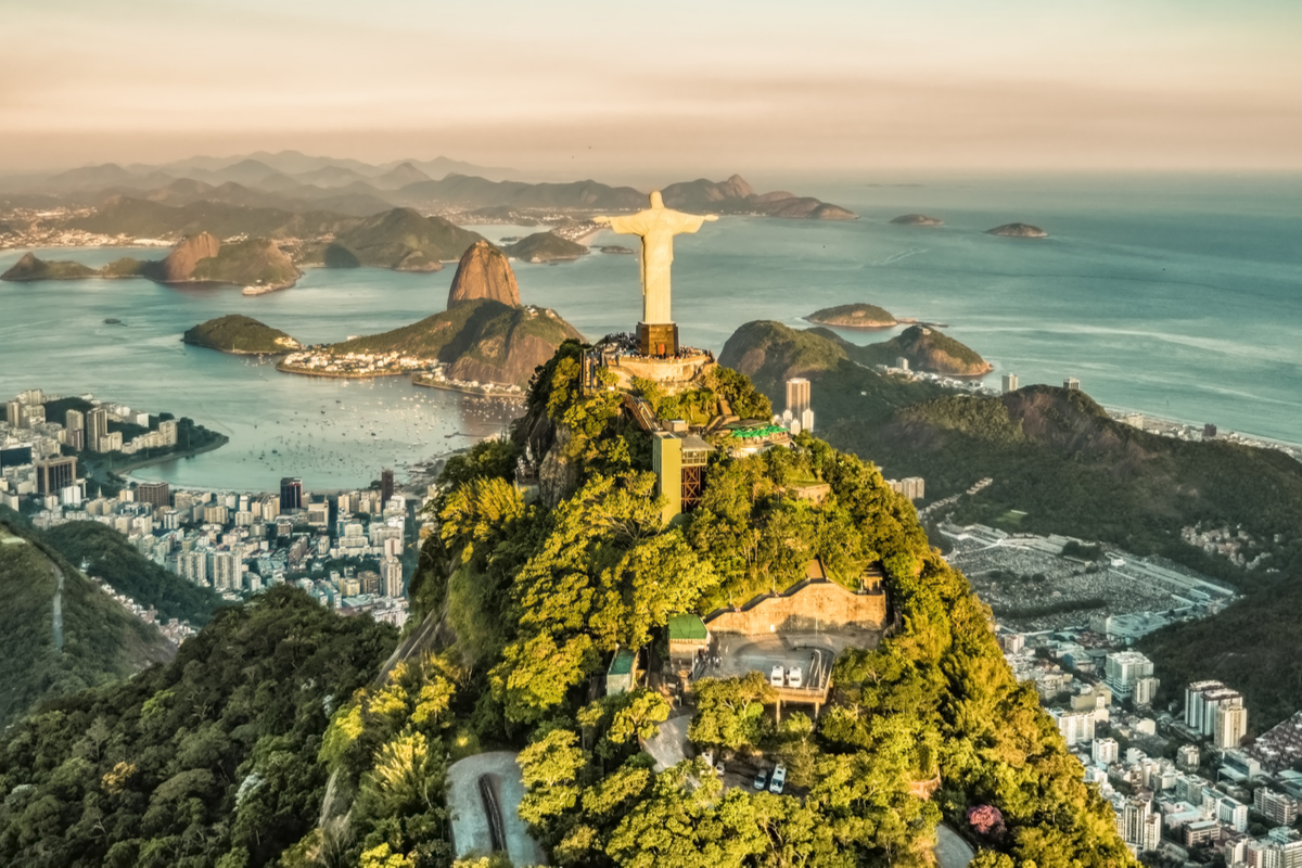 4 lugares para curtir as férias em solo brasileiro