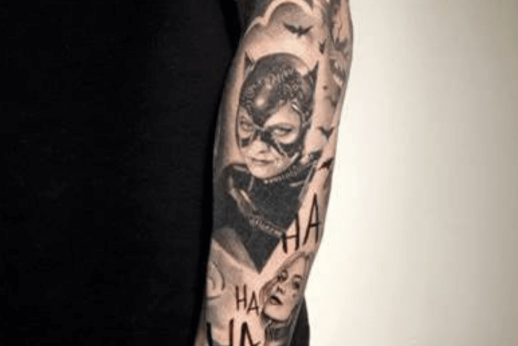 Tatuagem realista da Batgirl