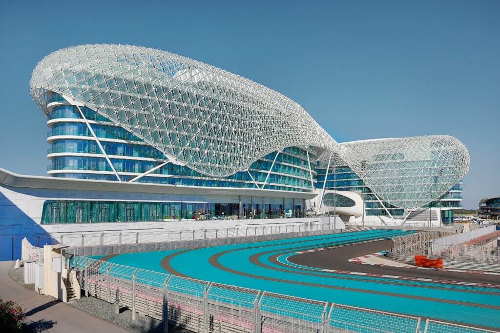 Vista completa da hospedagem W Abu Dhabi - Yas Island, em Abu Dhabi