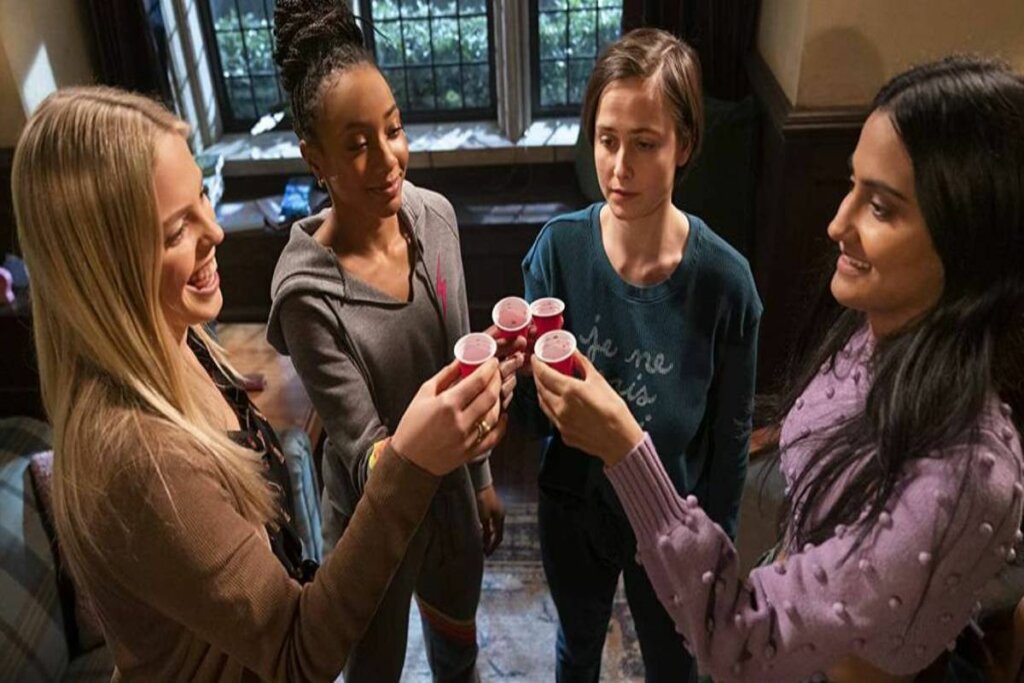 Cena com as quatro personagens da da segunda temporada de The Sex Lives of College Girls
