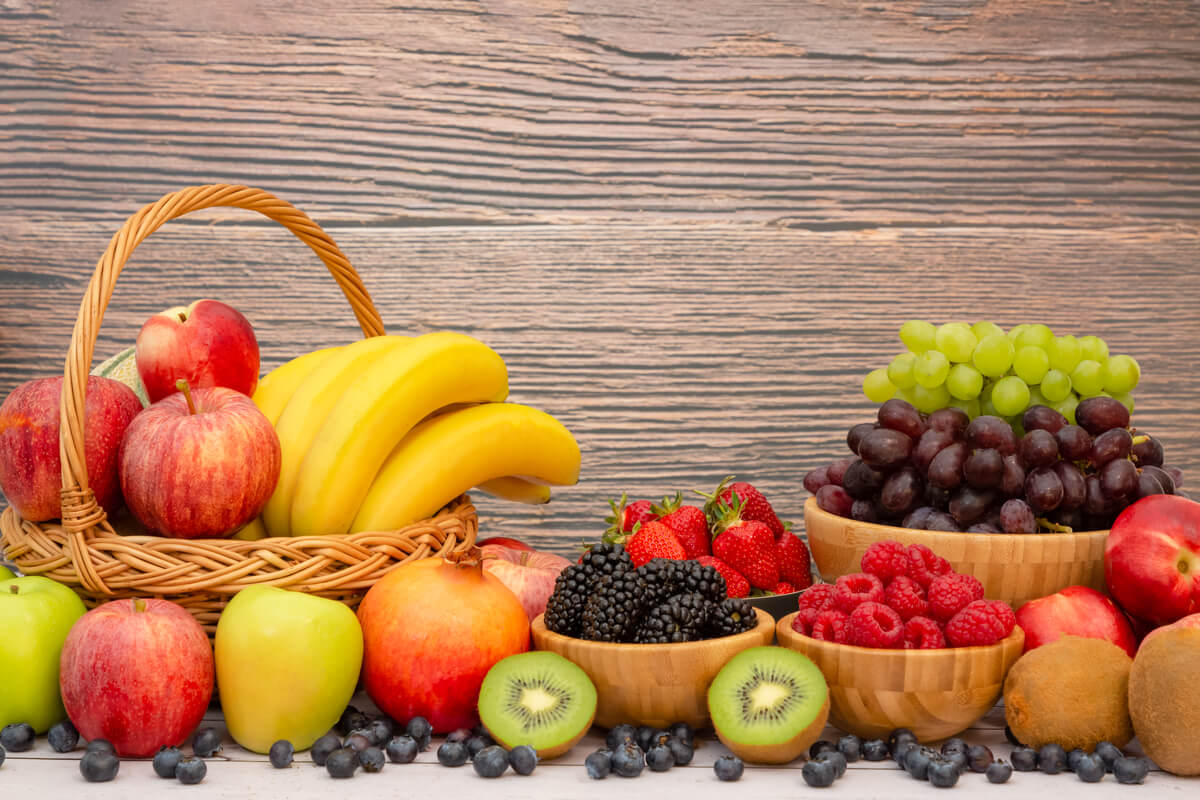 Veja como as frutas contribuem para o emagrecimento