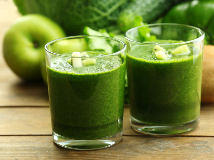 4 sucos verdes para limpar o organismo e ajudar a emagrecer