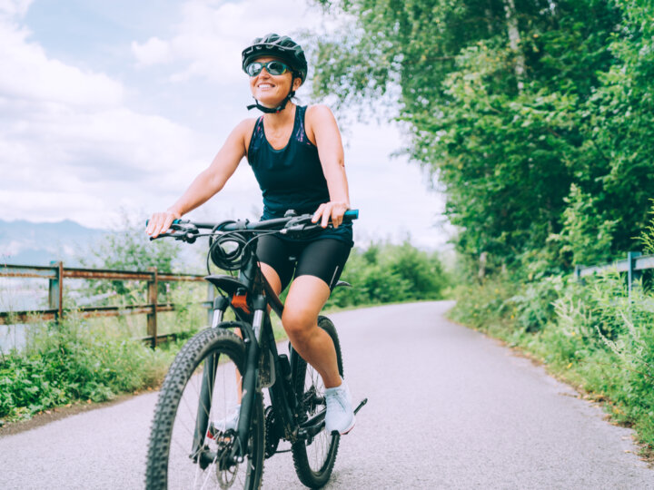 Mulheres ciclistas: 5 motivos para você começar a pedalar