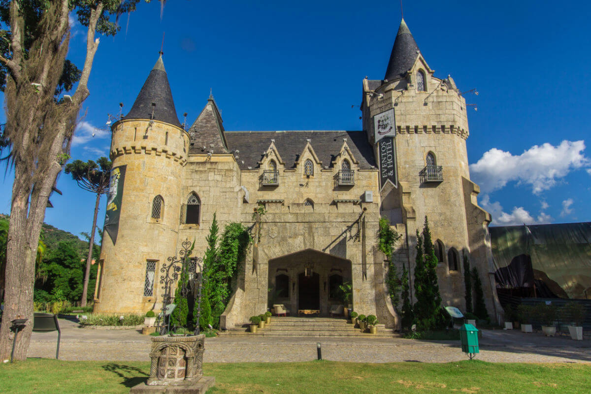 Conheça 10 castelos para visitar no Brasil
