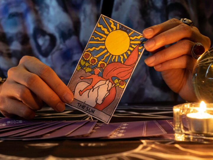Veja como as cartas de Tarot podem ajudar no seu dia a dia