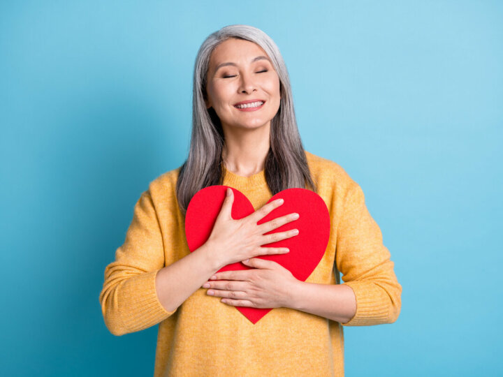 Entenda por que o risco de infarto aumenta durante a menopausa