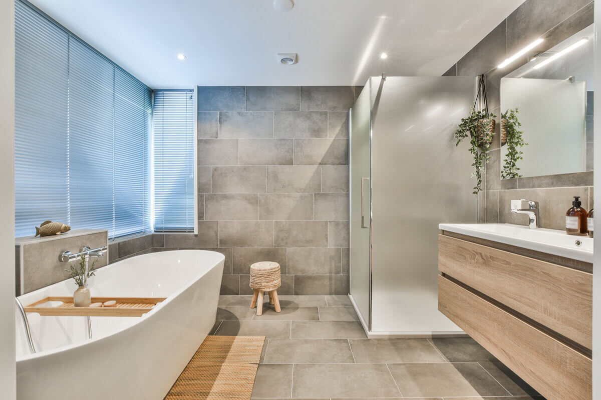 8 dicas para projetar um banheiro bonito e funcional