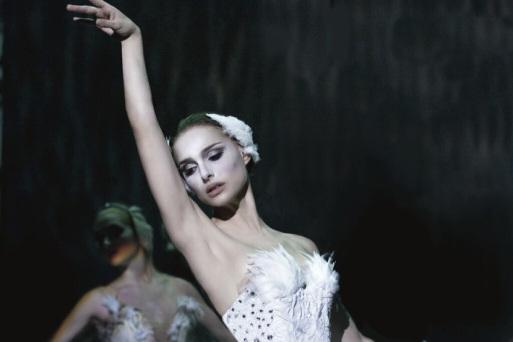 Imagem do filme "Cisne Negro"; Nina dançando