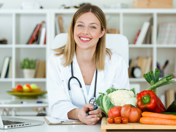 Dia do Nutricionista: 6 áreas em que esses profissionais podem ajudar