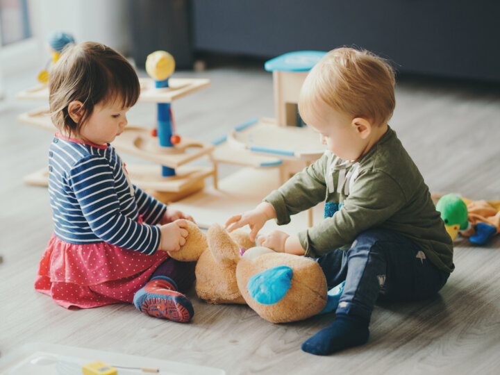 4 brincadeiras que favorecem o desenvolvimento das crianças