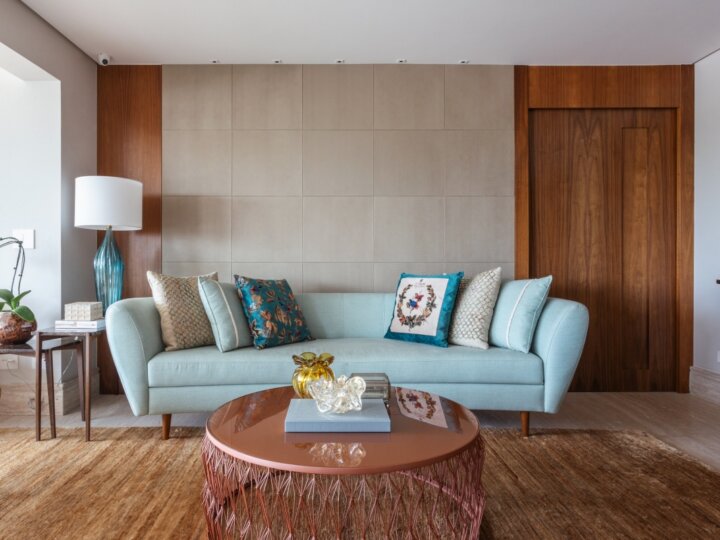 5 dicas para utilizar o sofá colorido na decoração