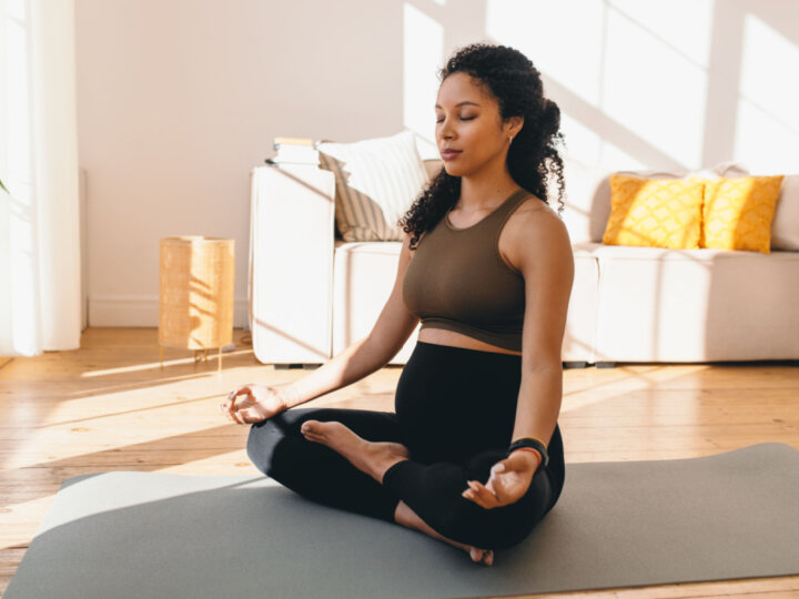 5 benefícios do yoga antes e depois da gestação