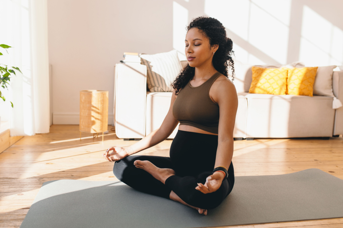 5 benefícios do yoga antes e depois da gestação