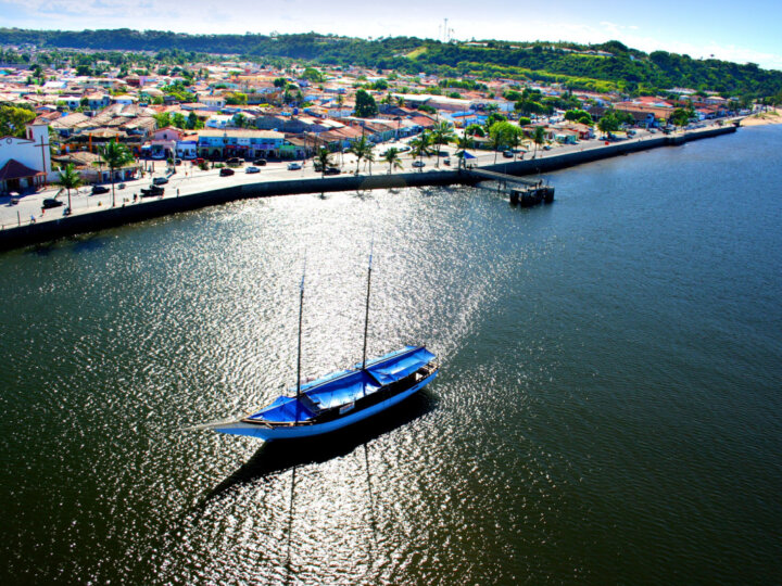 Veja por que visitar a Costa do Descobrimento na Bahia