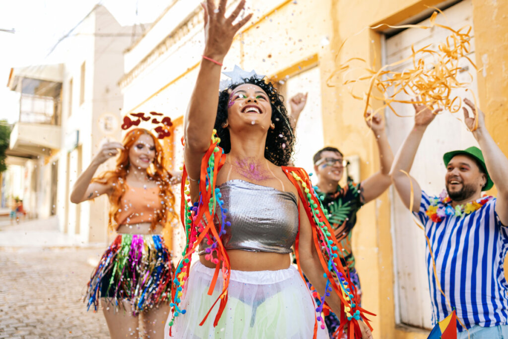 Amigos curtindo o carnaval