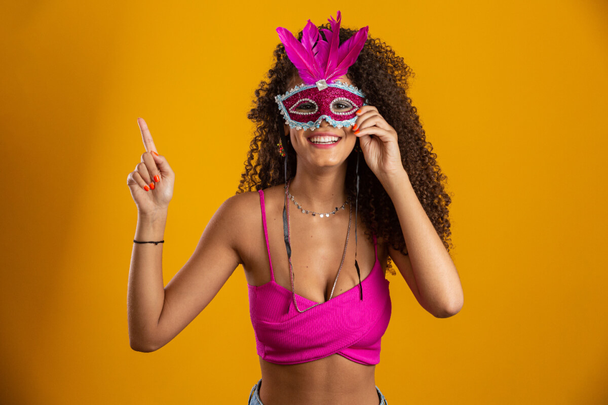 4 dicas de como se vestir no Carnaval se você não gosta de fantasias