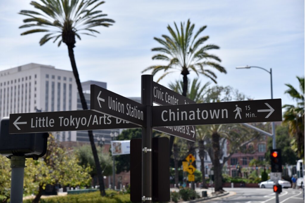Placas de Chinatown e Little Town em Los Angeles 