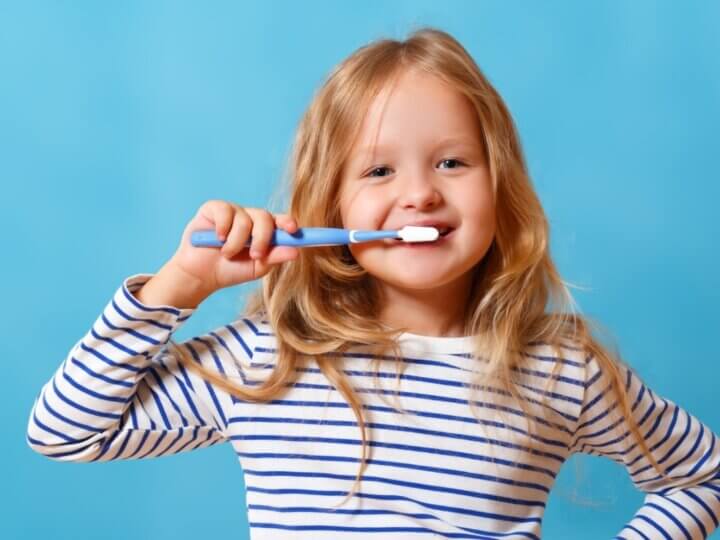6 dicas para estimular as crianças a cuidarem dos dentes