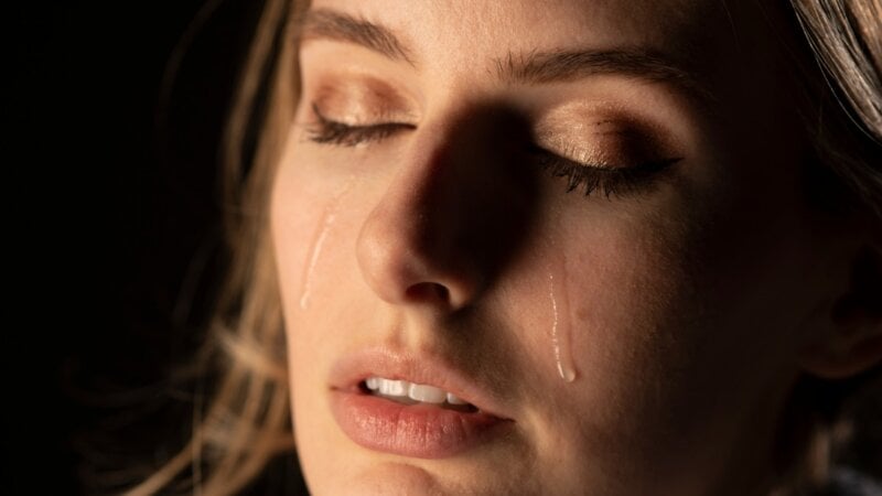 3 tipos de lágrimas e problemas nos olhos evitados por elas