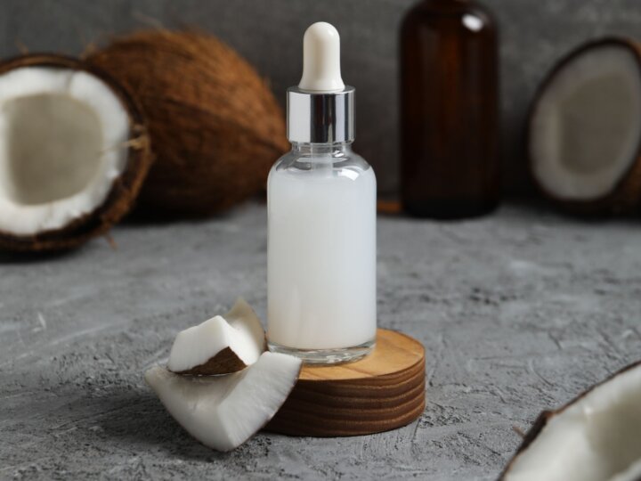 7 dicas para usar o óleo de coco no cuidado da pele e dos cabelos