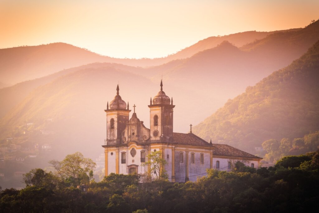 Imagem do alto da cidade de Ouro Preto