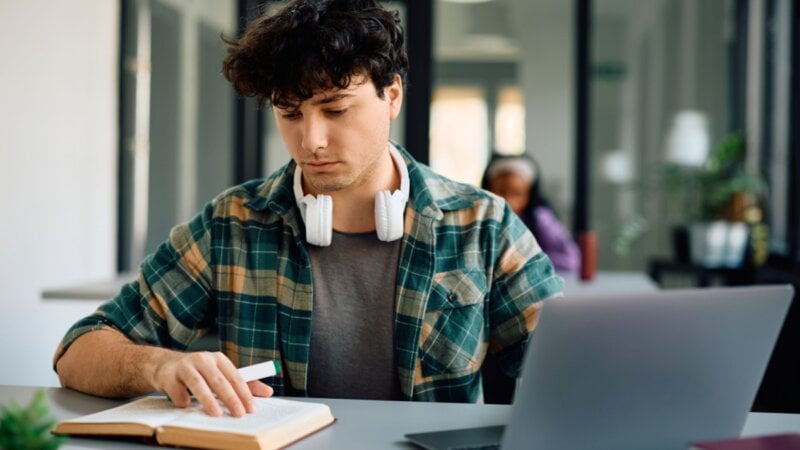 Dicas para criar um bom repertório para a redação do Enem