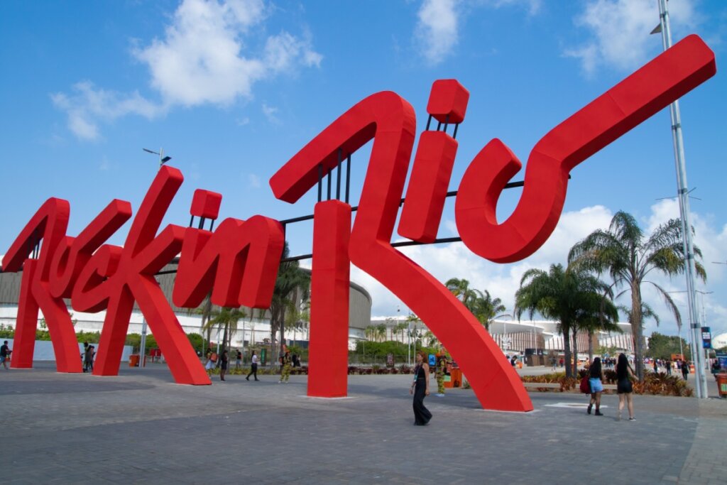 Imagem do letreiro do Rock In Rio no local do evento