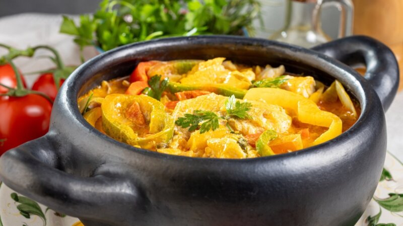 5 receitas práticas de moqueca para o almoço