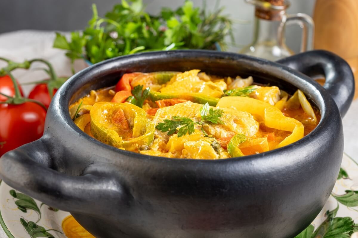 Moqueca de peixe (Imagem: WS-Studio | Shutterstock) 