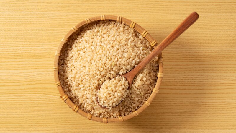 7 benefícios do arroz integral para a saúde