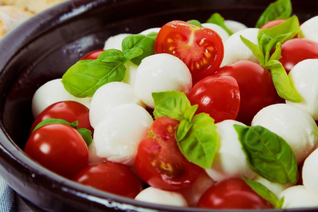 Salada Caprese (Imagem: Efraim Lucas)