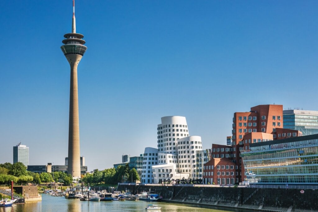 The Rhine Tower is 240 meters high and is used for TV broadcasting and as a tourist attraction (Image: Paola Leone | Shutterstock) 