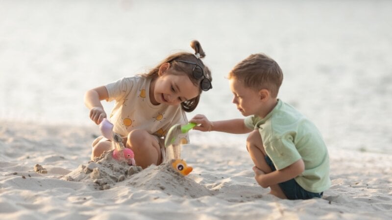 4 dicas para evitar que a areia da praia prejudique a saúde